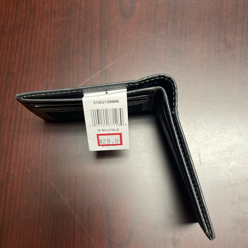 $10, NWT Wallet - Picture 4 of 4
